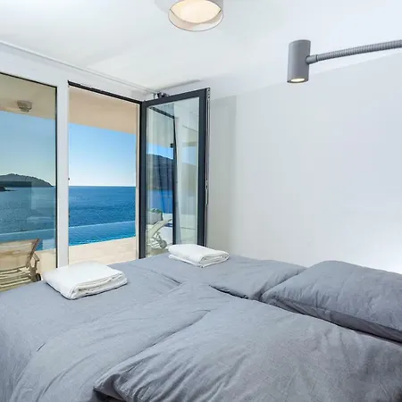 Apartment Style And Sea *