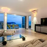 Style And Sea Apartment *