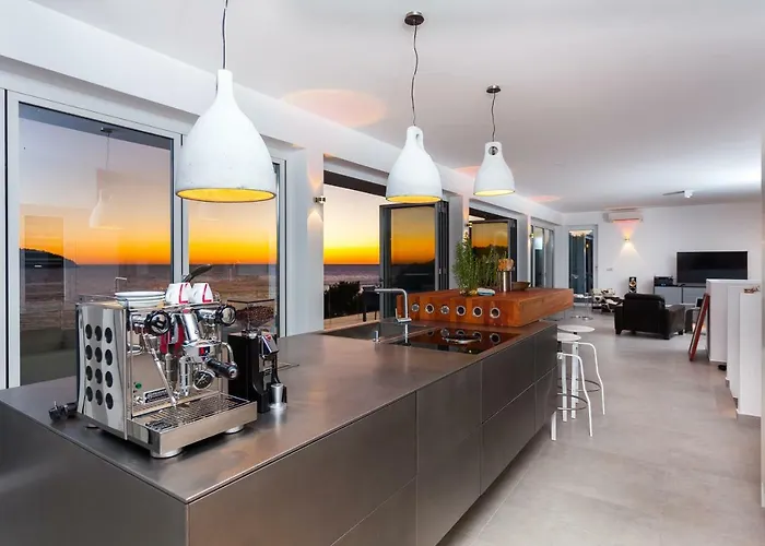 Style And Sea 尼亚卢卡